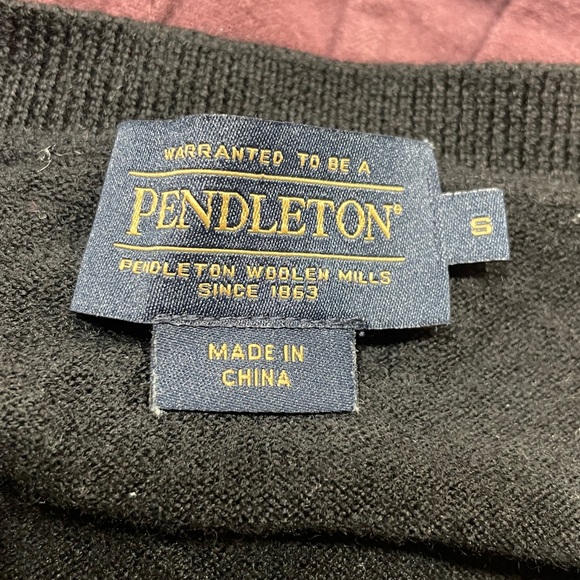 Pendleton Women's Classic merino wool Black Crew Neck Sweater - Picture 3 of 4